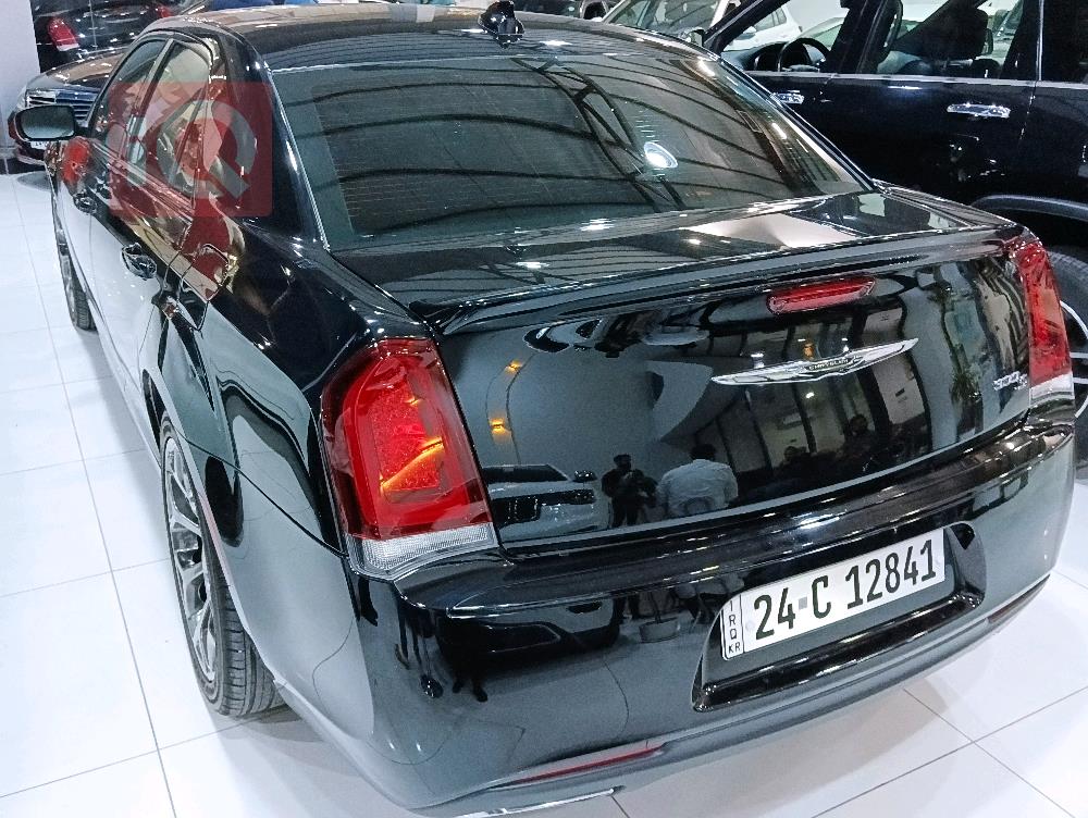 کرایسلەر 300